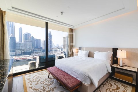 Apartment in Dorchester Collection Dubai, Business Bay, Dubai 4 bedrooms, 579.16 sq.m. № 136041 - photo 15