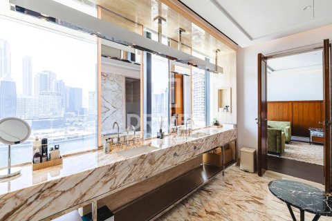 Apartment in Dorchester Collection Dubai, Business Bay, Dubai 4 bedrooms, 579.16 sq.m. № 136041 - photo 17