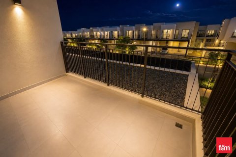Villa in Dubai 4 bedrooms, 258.7 sq.m. № 114127 - photo 7