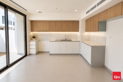 Villa in Dubai 4 bedrooms, 258.7 sq.m. № 114127 - photo 4