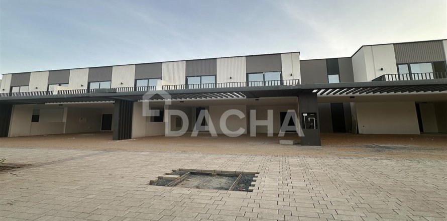 Таунхаус в Дубае, 3 спальни, 193м², № 6431