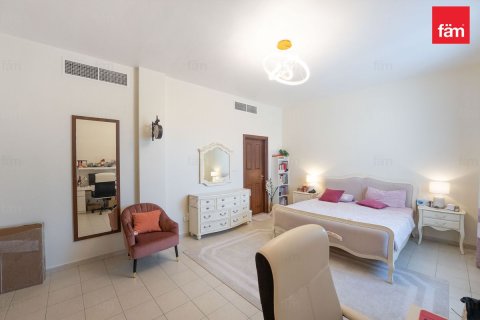 Villa in Wadi Al Safa 2, Dubai 5 bedrooms, 490 sq.m. № 111688 - photo 9