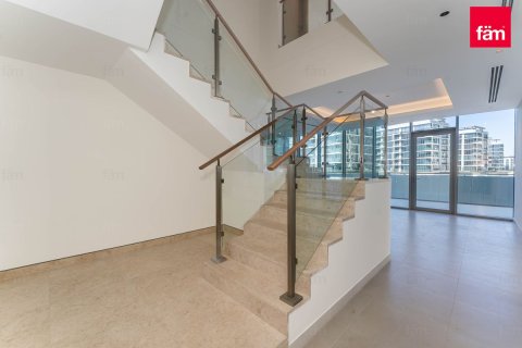 Apartment in Dubai 4 bedrooms, 466.4 sq.m. № 111700 - photo 6