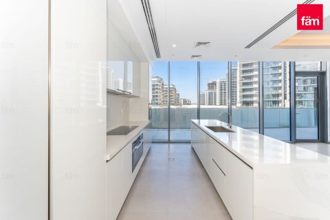 Apartment in Dubai 4 bedrooms, 466.4 sq.m. № 111700 - photo 12