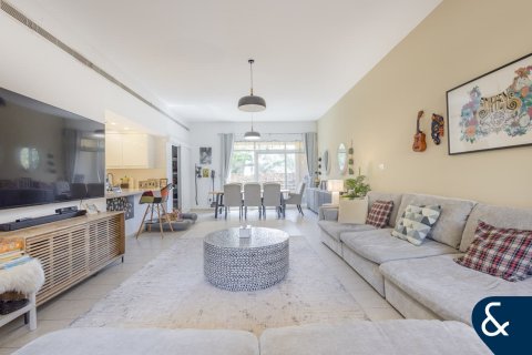 Купить квартиру в Al Jaz, Greens, Дубай: 2 спальни, 146м², № 74555 - фото 1