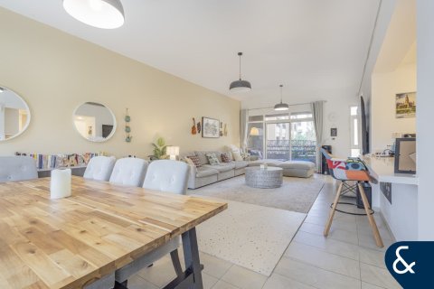 Купить квартиру в Al Jaz, Greens, Дубай: 2 спальни, 146м², № 74555 - фото 3