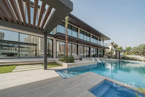 Купить виллу в Пальме Джумейре, Дубай: 6 спален, 1394м², № 61786 - фото 1