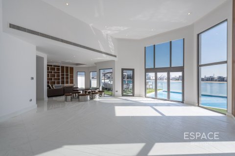 Купить виллу в Пальме Джумейре, Дубай: 4 спальни, 511м², № 61790 - фото 3