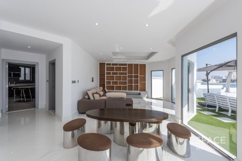 Купить виллу в Пальме Джумейре, Дубай: 4 спальни, 511м², № 61790 - фото 8