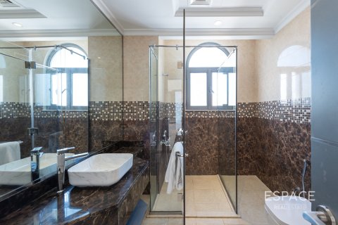 Купить виллу в Пальме Джумейре, Дубай: 4 спальни, 511м², № 61790 - фото 16