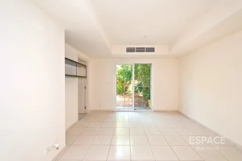 Villa en Springs 6, The Springs, Dubai, 2 dormitorios, 153 m², № 61788 - foto 2