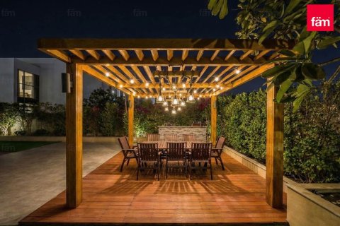 Villa in Dubai Hills Estate, Dubai 3 bedrooms, 448.7 sq.m. № 97606 - photo 14