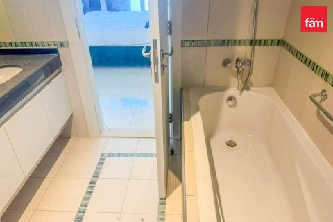 Снять в аренду квартиру в Дубай Марине, Дубай: 2 спальни, 121.4м², № 89575 - фото 9