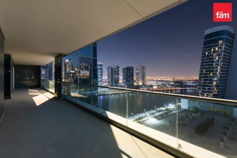 Apartment in Business Bay, Dubai 3 bedrooms, 248.1 sq.m. № 69575 - photo 6