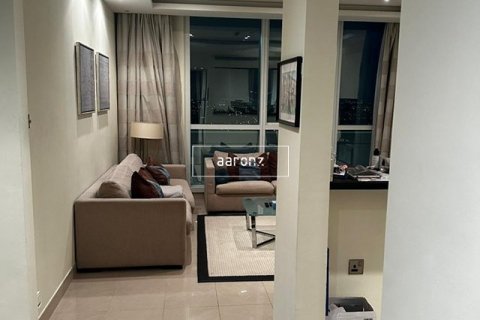 Купить квартиру в Джумейра Лейк Тауэрс, Дубай: 1 спальня, 69.7м², № 11862 - фото 3