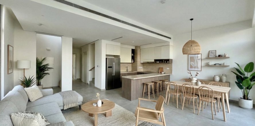 Adosado en Mudon, Dubai, 4 dormitorios, 277 m², № 97042