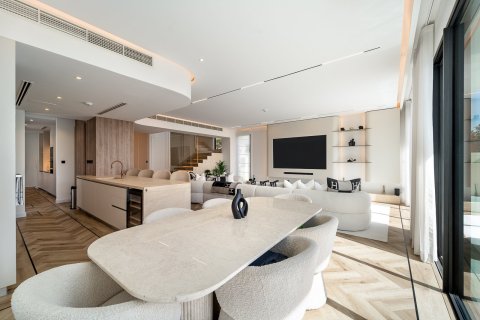 Купить таунхаус в Tilal Al Ghaf, Дубай: 5 спален, 432м², № 97037 - фото 15