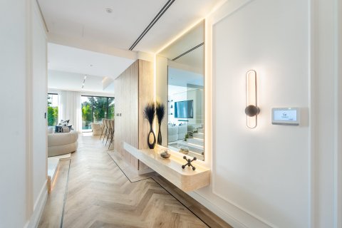 Купить таунхаус в Tilal Al Ghaf, Дубай: 5 спален, 432м², № 97037 - фото 8