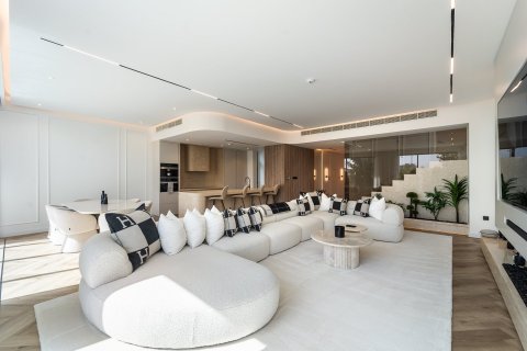 Купить таунхаус в Tilal Al Ghaf, Дубай: 5 спален, 432м², № 97037 - фото 13