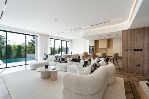 Купить таунхаус в Tilal Al Ghaf, Дубай: 5 спален, 432м², № 97037 - фото 11