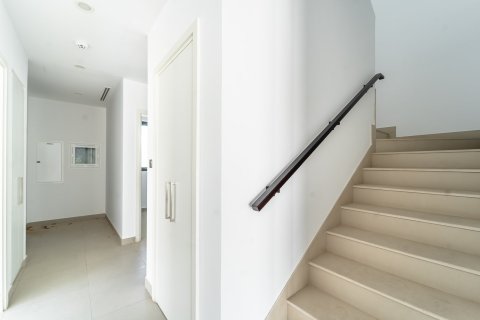 Townhouse in Dubai 4 bedrooms, 205 sq.m. № 97043 - photo 7