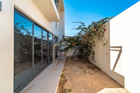 Townhouse in Dubai 4 bedrooms, 205 sq.m. № 97043 - photo 23