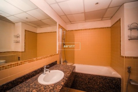 Apartment in Jumeirah Beach Residence, Dubai 1 bedroom, 111.3 sq.m. № 49198 - photo 10