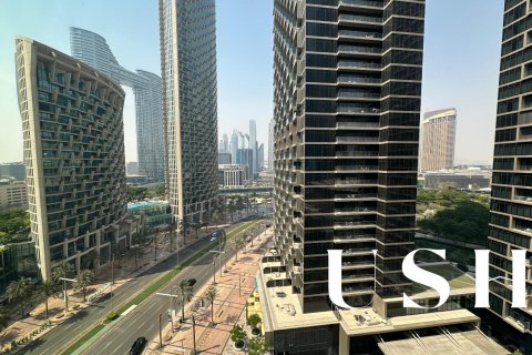 Apartment in Standpoint Towers, Downtown Dubai (Downtown Burj Dubai), Dubai 1 bedroom, 7401 sq.m. № 39737 - photo 6