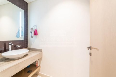 Hotel Apartamento en Business Bay, Dubai, 2 dormitorios, 126 m², № 61453 - foto 2