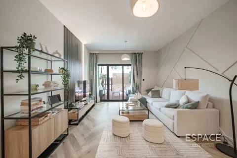 Appartement à Greens, Dubai, 1 chambre, 74 m², № 61468 - photo 1