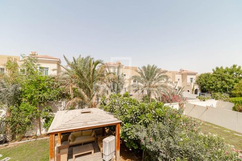 Снять в аренду виллу в Al Reem, Арабиан Ранчес, Дубай: 3 спальни, 341м², № 20235 - фото 16
