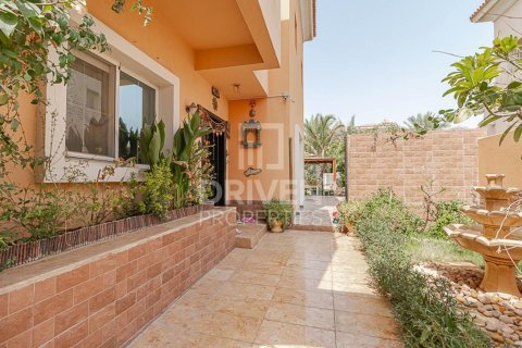 Снять в аренду виллу в Al Reem, Арабиан Ранчес, Дубай: 3 спальни, 341м², № 20235 - фото 5