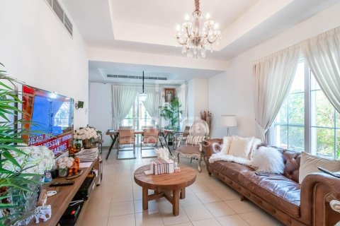 Снять в аренду виллу в Al Reem, Арабиан Ранчес, Дубай: 3 спальни, 341м², № 20235 - фото 3