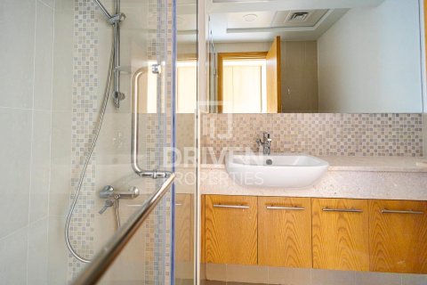 Apartment in Bellevue Towers, Downtown Dubai (Downtown Burj Dubai), Dubai 2 bedrooms, 120 sq.m. № 20225 - photo 14