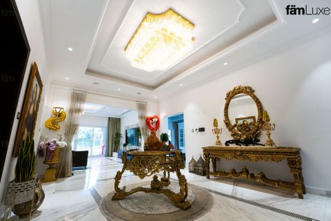 Villa à Dubai, 6 chambres, 2193.7 m², № 72246 - photo 18