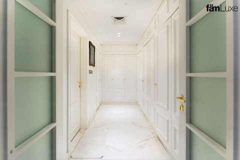 Villa à Dubai, 6 chambres, 2193.7 m², № 72246 - photo 22