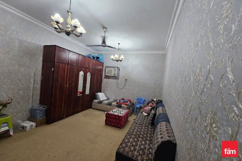 Купить виллу в Аль-Васле, Дубай: 8 спален, 1189.1м², № 72237 - фото 4