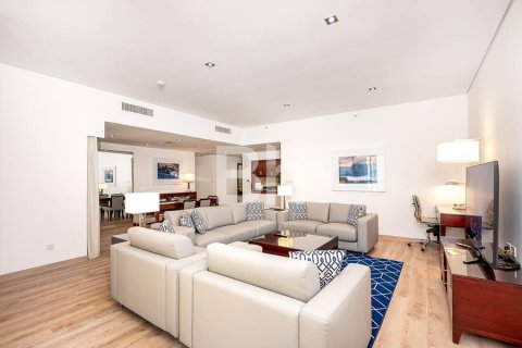 Hôtels-appartement à Jumeirah Beach Residence, Dubai, 3 chambres, 188 m², № 21536 - photo 2