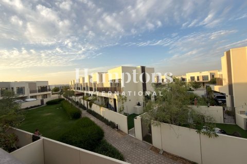 Villa à Dubai South (Dubai World Central), Dubai, 4 chambres, 231.04976100 m², № 103044 - photo 9
