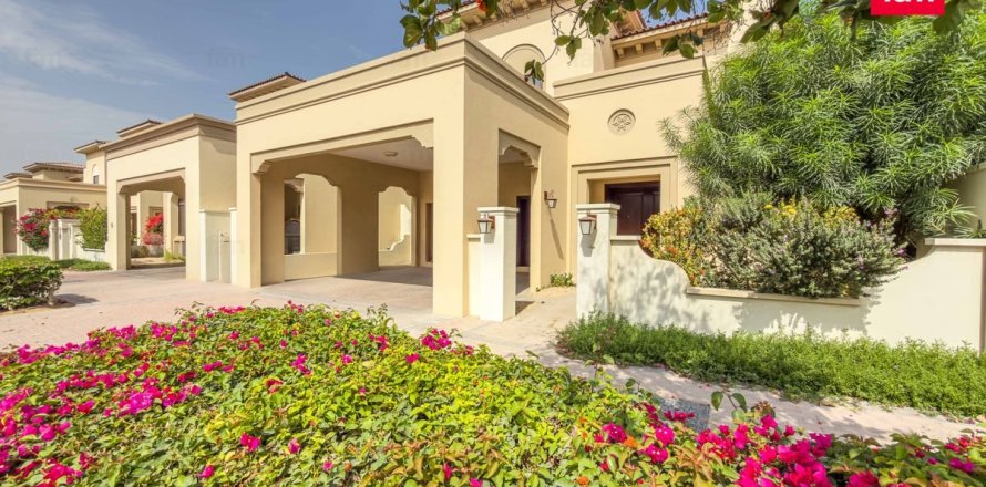 Villa à Dubai, 3 chambres, 405 m², № 97680