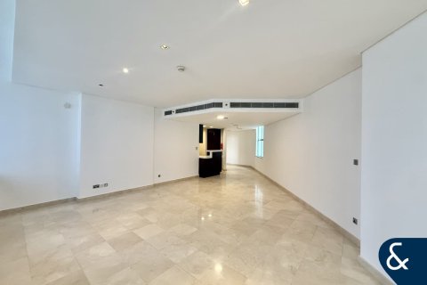Apartment in DIFC, Dubai 2 bedrooms, 139 sq.m. № 76619 - photo 2