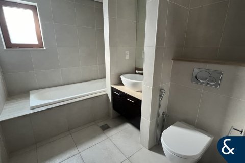 Villa in North Village, Al Furjan, Dubai 3 bedrooms, 600 sq.m. № 76632 - photo 11