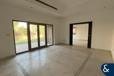 Villa in North Village, Al Furjan, Dubai 3 bedrooms, 600 sq.m. № 76632 - photo 4
