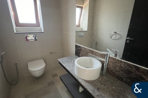 Villa in North Village, Al Furjan, Dubai 3 bedrooms, 600 sq.m. № 76632 - photo 8