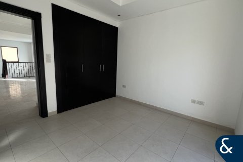 Villa in North Village, Al Furjan, Dubai 3 bedrooms, 600 sq.m. № 76632 - photo 7