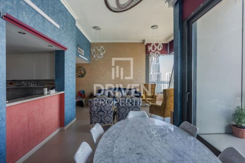 Apartment in Burj Vista, Downtown Dubai (Downtown Burj Dubai), Dubai 3 bedrooms, 191.38 sq.m. № 136082 - photo 3