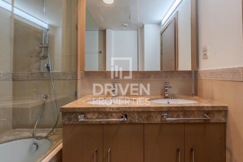 Apartment in Burj Vista, Downtown Dubai (Downtown Burj Dubai), Dubai 3 bedrooms, 191.38 sq.m. № 136082 - photo 7