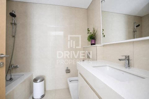 Apartment in Burj Royale, Downtown Dubai (Downtown Burj Dubai), Dubai 2 bedrooms, 101.17 sq.m. № 136080 - photo 12
