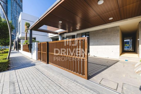 Villa in Sobha Hartland, Mohammed Bin Rashid City, Dubai 4 bedrooms, 559.09 sq.m. № 136057 - photo 15