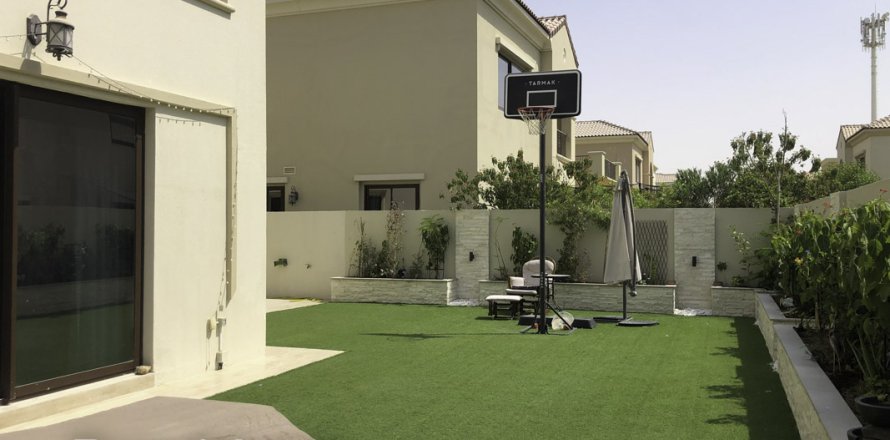 Villa in Arabian Ranches 2, Dubai 5 bedrooms, 463.5 sq.m. № 1920